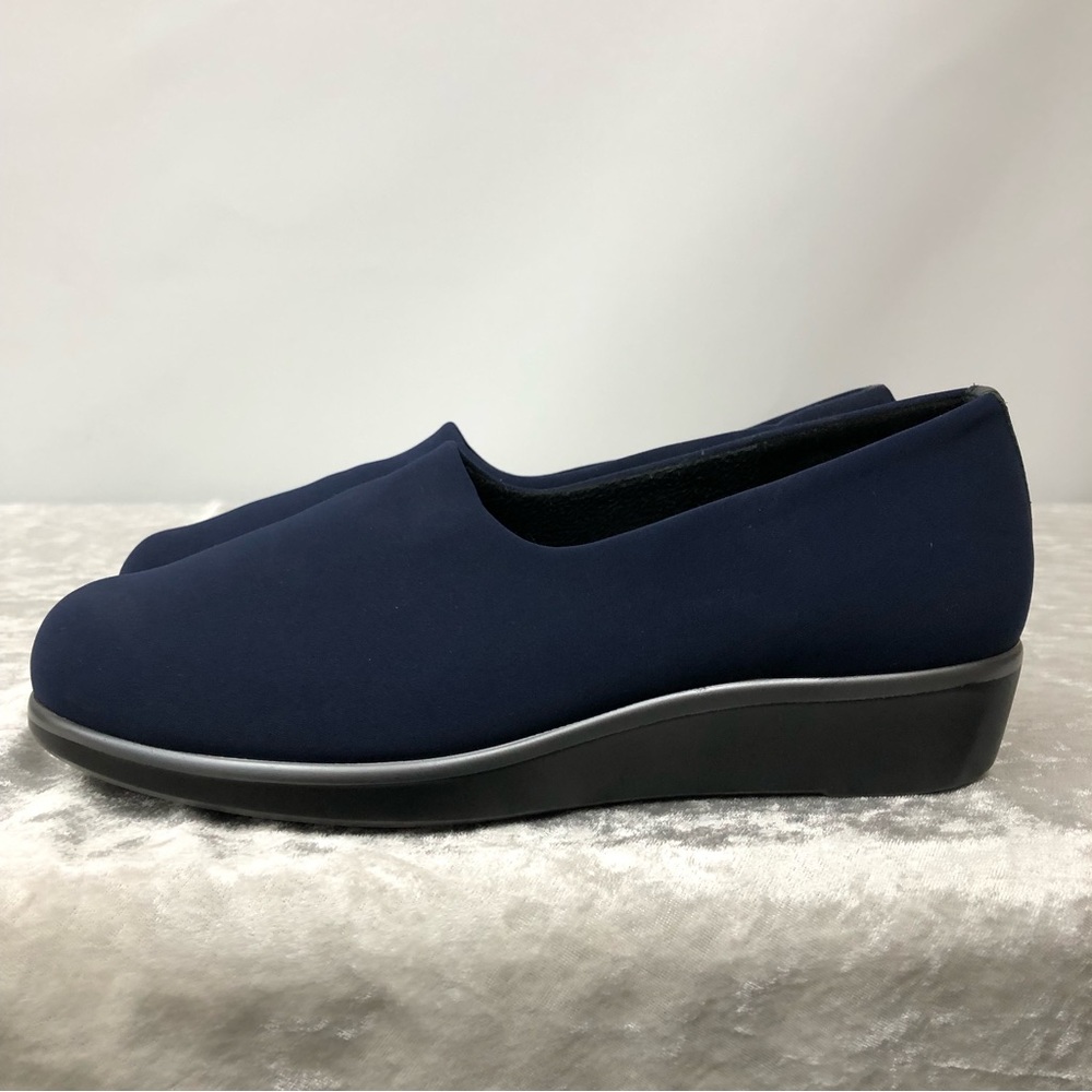 SAS Navy Blue Flats size 8 WW